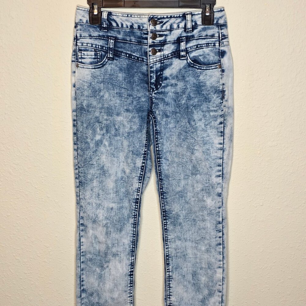 Blue Spice Junior's Acid Wash Distressed Denim Jeans, Size 3